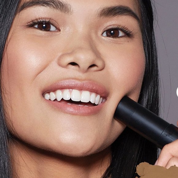 MEDIUM 6 - TINTED BLUR FOUNDATION STICK - Picture 4 of 4